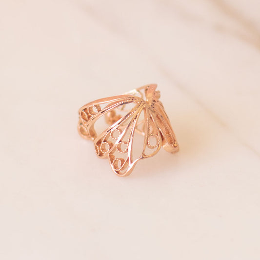 Earcuff en forma de mariposa en filigrana momposina enchape de oro rosado