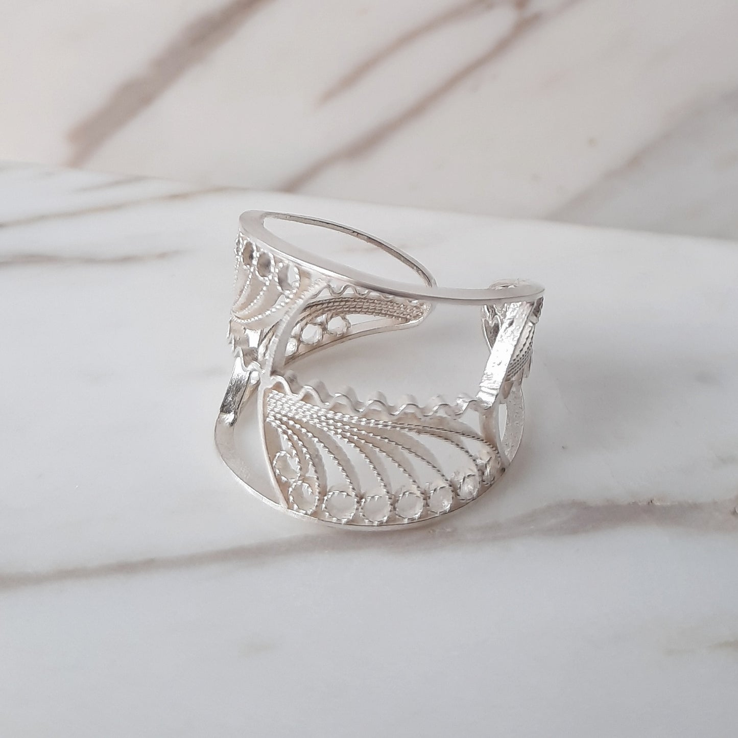 Anillo en Filigrana Momposina en plata chapados en Oro de 24 kilates. #IAMDAILA
