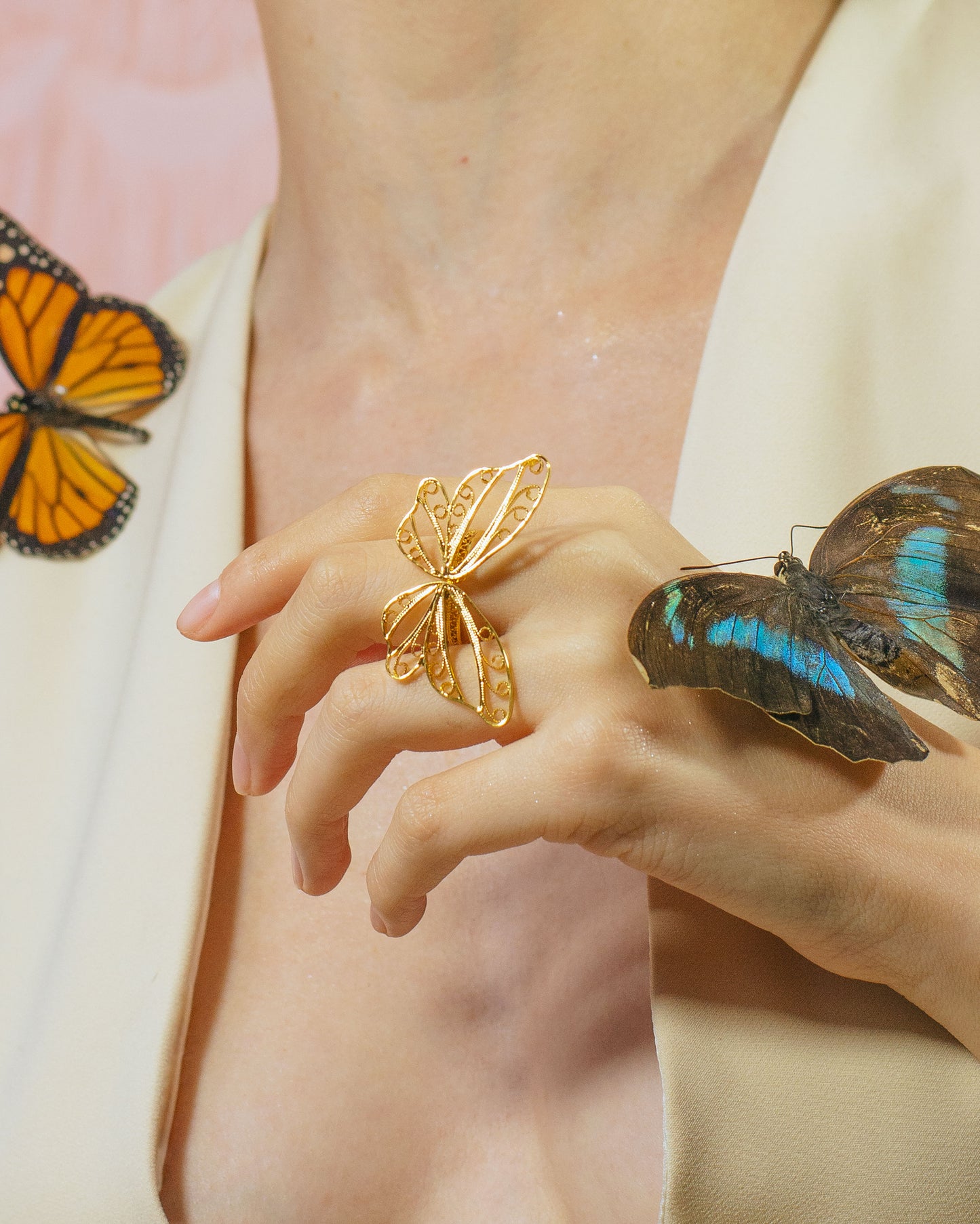 Anillo Abierto de Mariposa en Filigrana