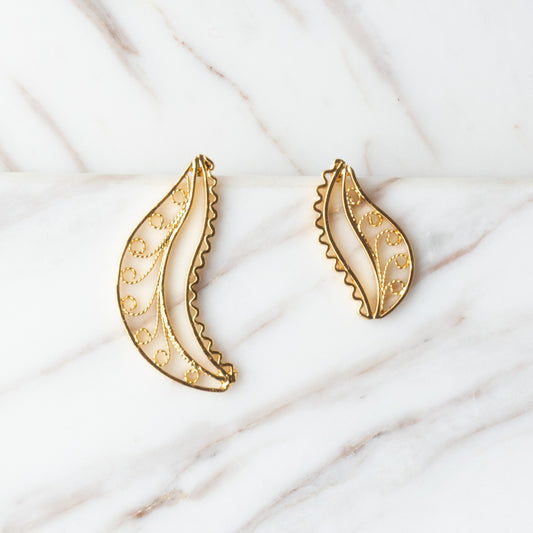 Aretes de filigrana momposina en plata chapados en oro de 24 kilates. Filigree Jewelry. #IAMDAILA.