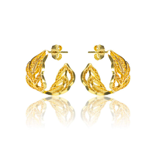 Aretes cangonga o aros en filigrana momposina elaborados en plata 9.80 con chapado en oro de 24 kilates u oro rosado y protección en laca cataforética.