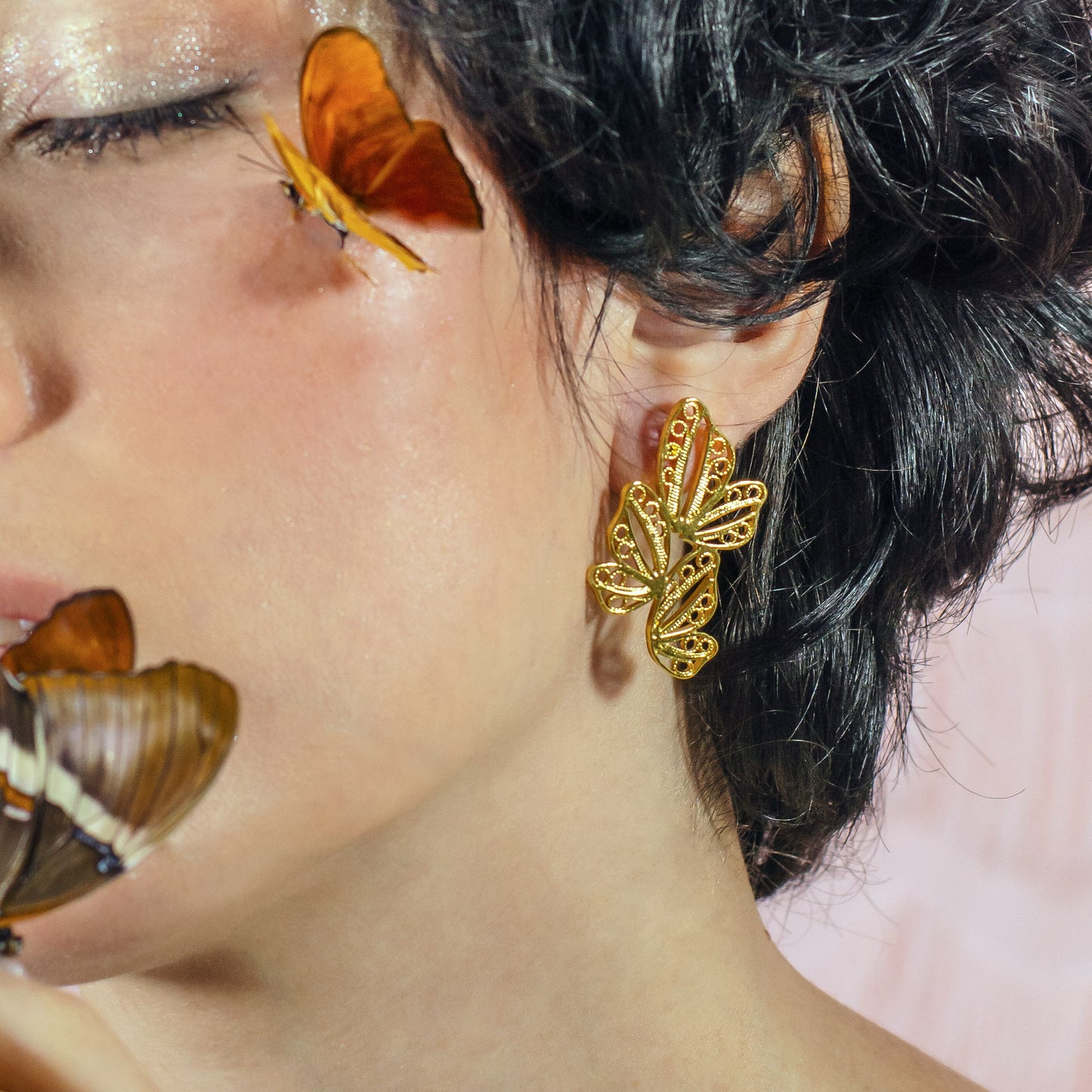 Aretes Mini Percha Mariposa Alada en Filigrana