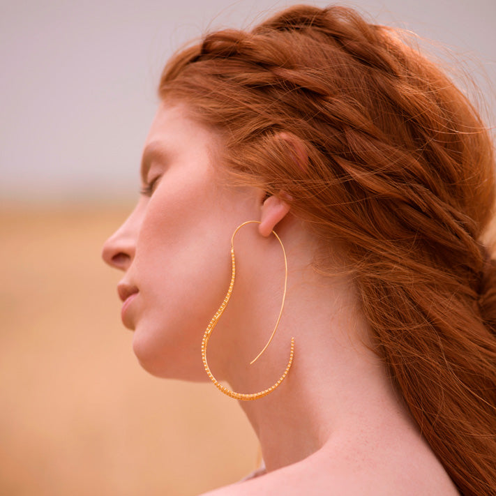 Aretes de filigrana momposina en plata chapados en oro de 24 kilates. Parte de la colección FW'19 ELYSIA,Filigree Jewelry. #IAMDAILA.