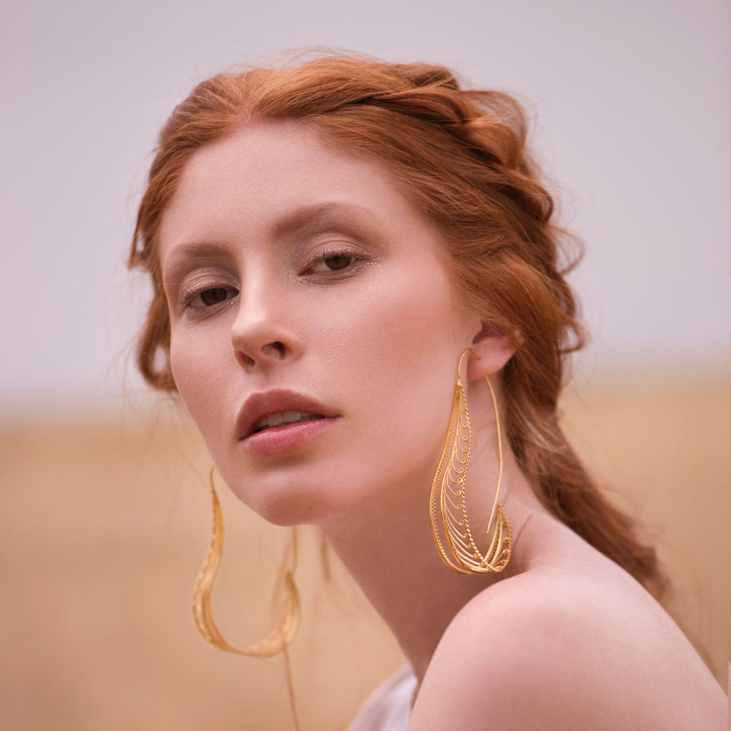 Aretes de filigrana momposina en plata chapados en oro de 24 kilates. Parte de la colección FW'19 ELYSIA,Filigree Jewelry. #IAMDAILA.
