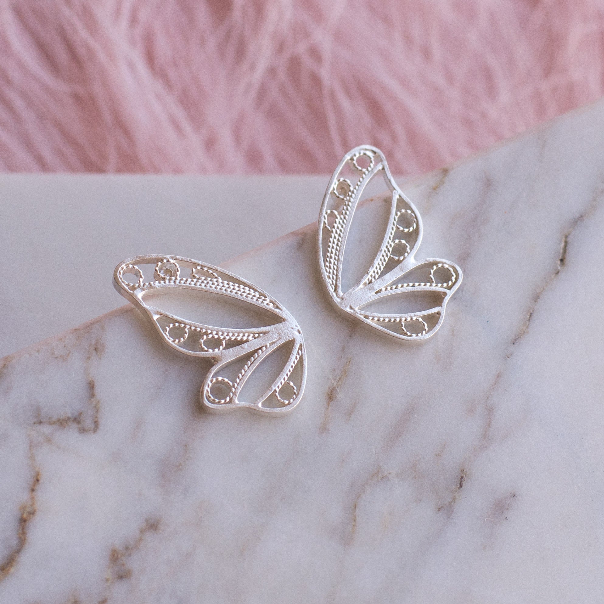 Aretes Topos Media Mariposa en Filigrana