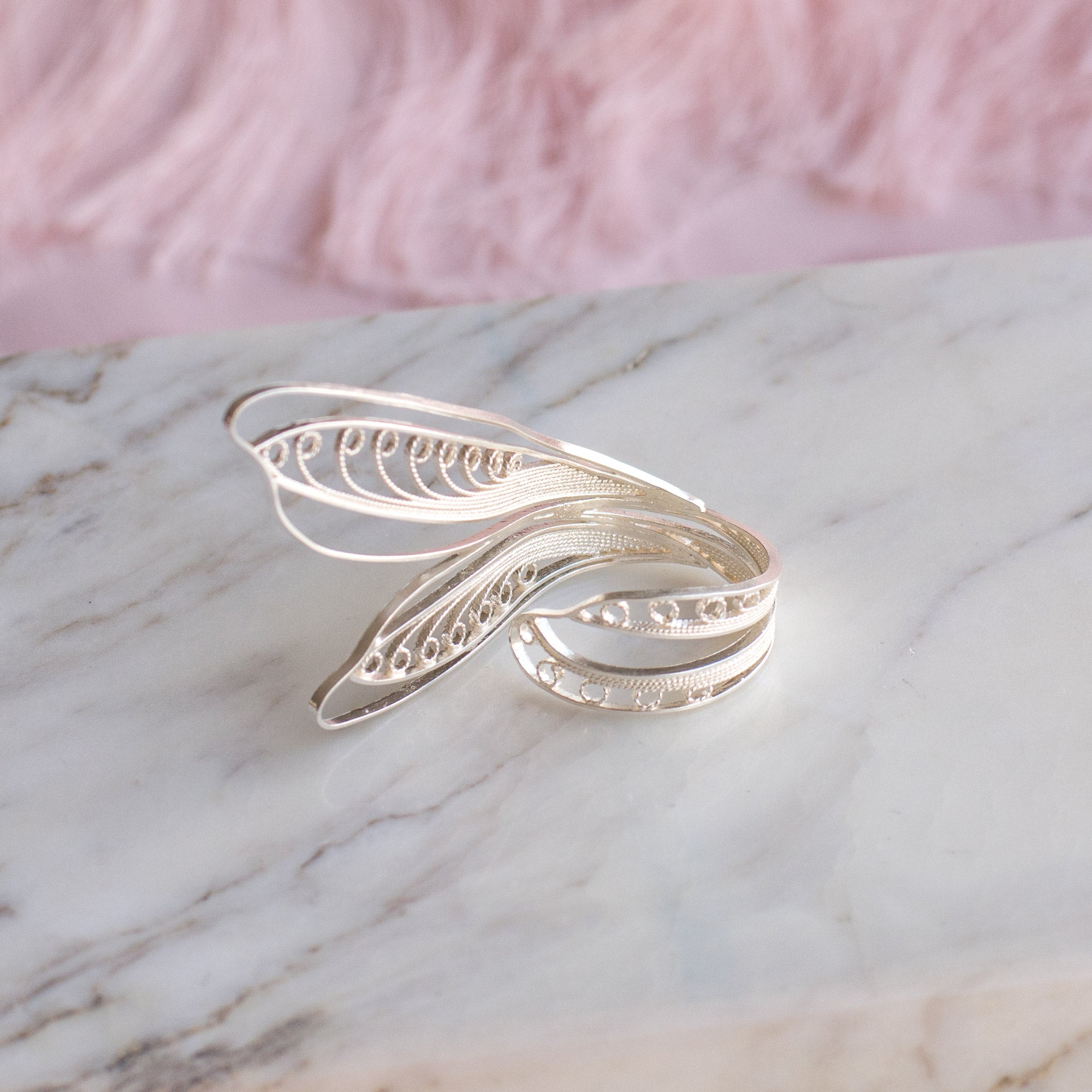 Anillo Viento de Mariposa en Filigrana