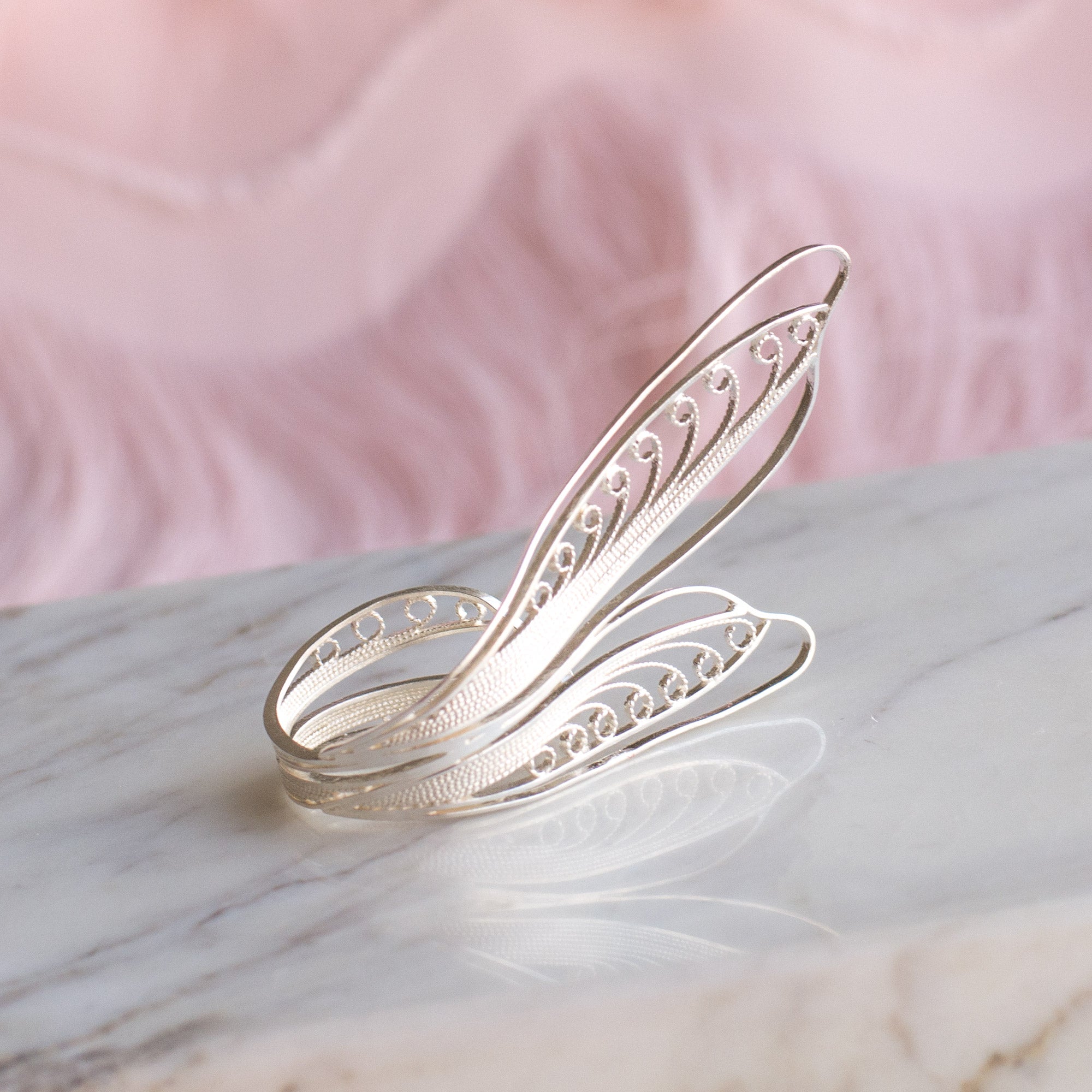 Anillo Viento de Mariposa en Filigrana