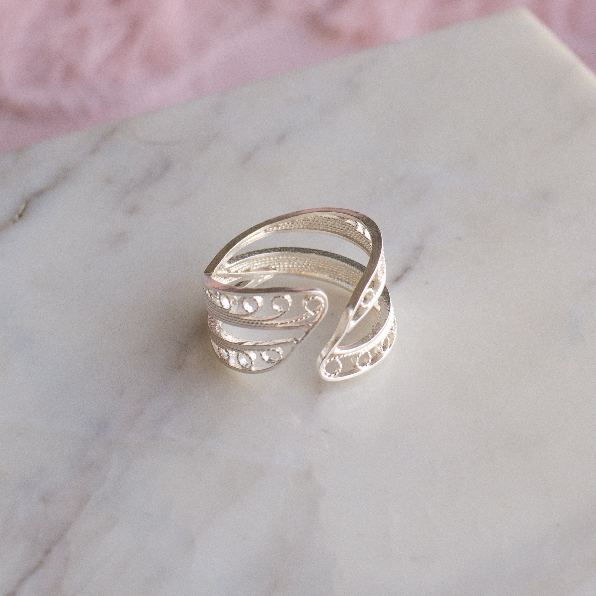 Anillo Petalos de Mariposa en Filigrana