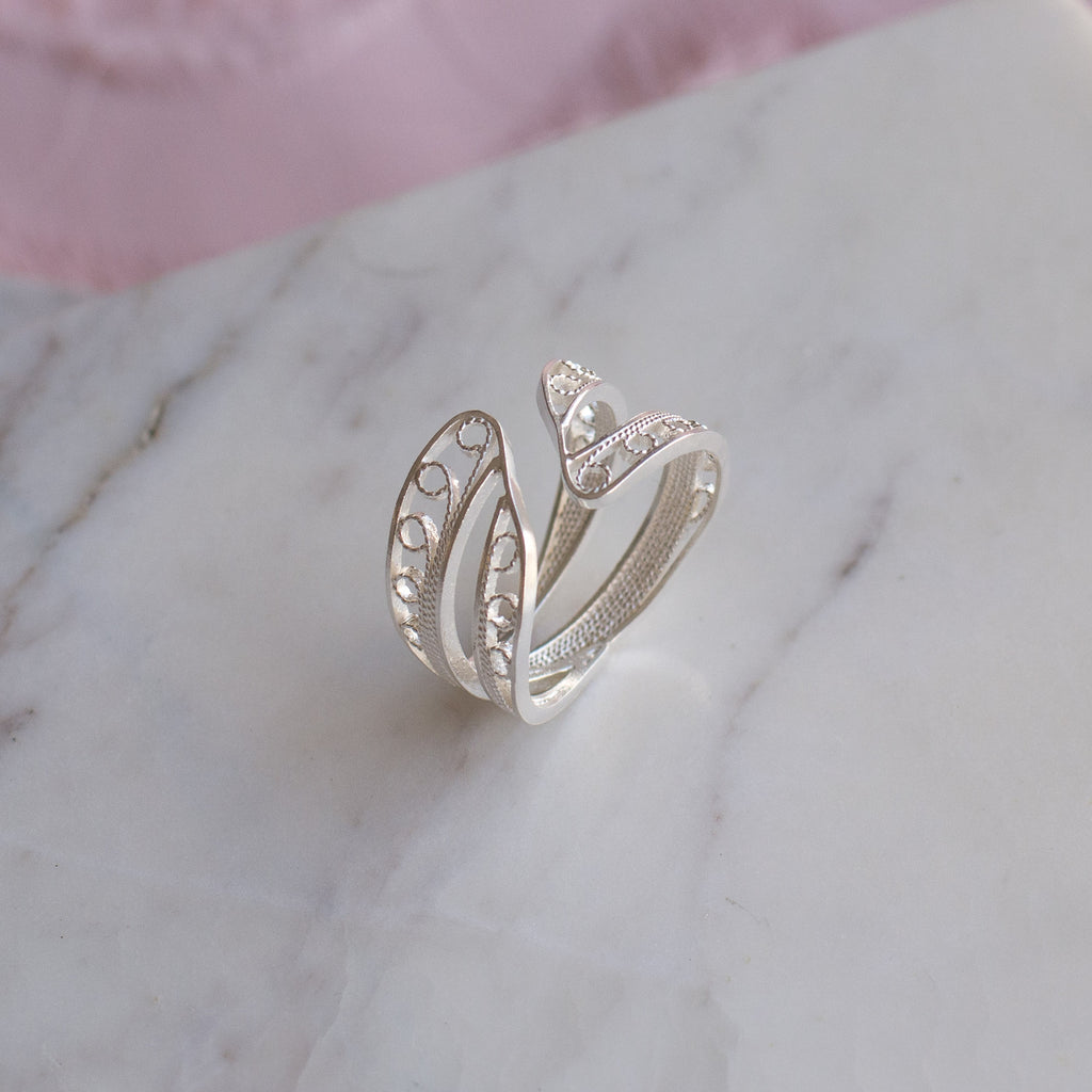 Anillo Petalos de Mariposa en Filigrana