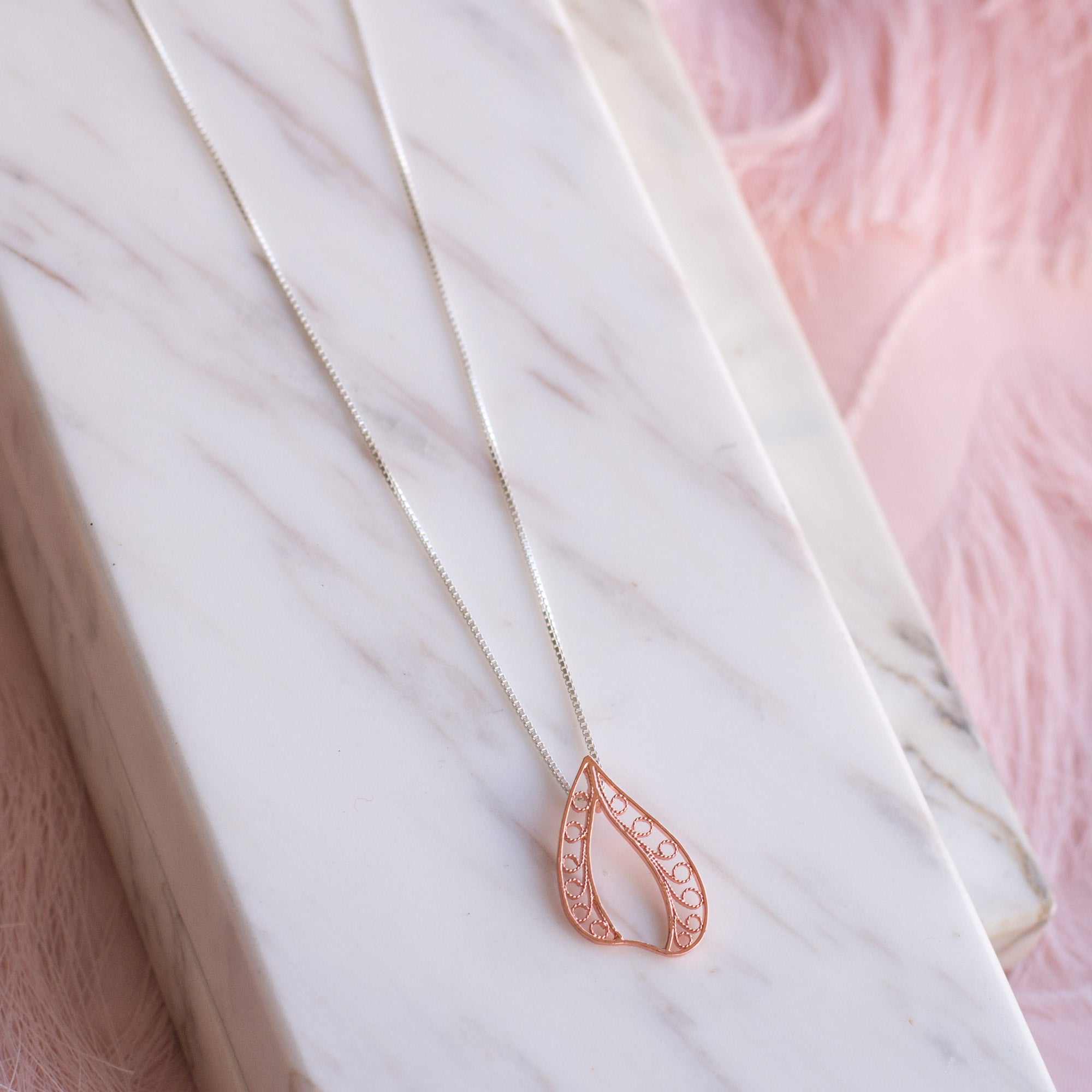 Gargantilla Petalo de Mariposa en Filigrana