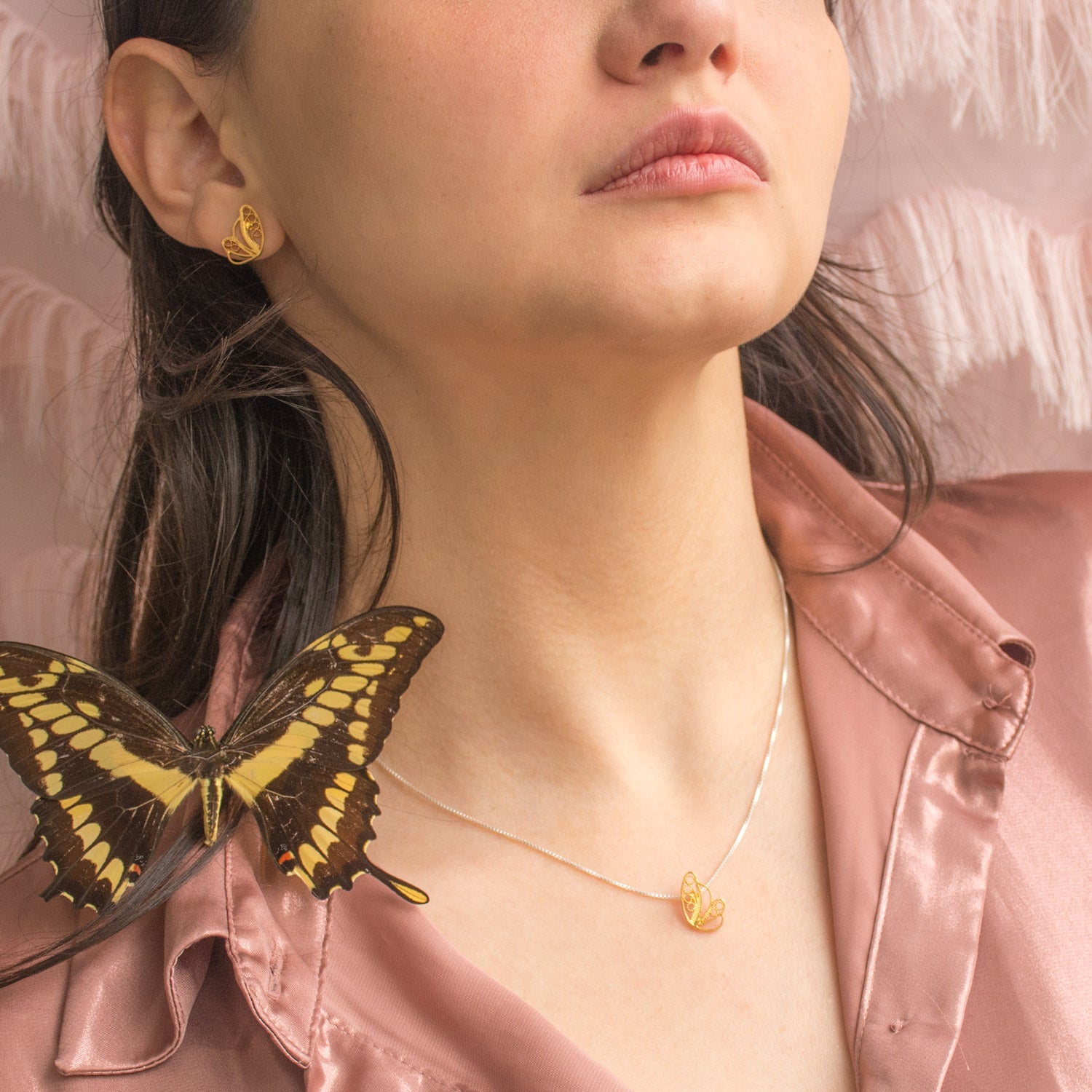 Gargantilla Mini Media Mariposa en Filigrana