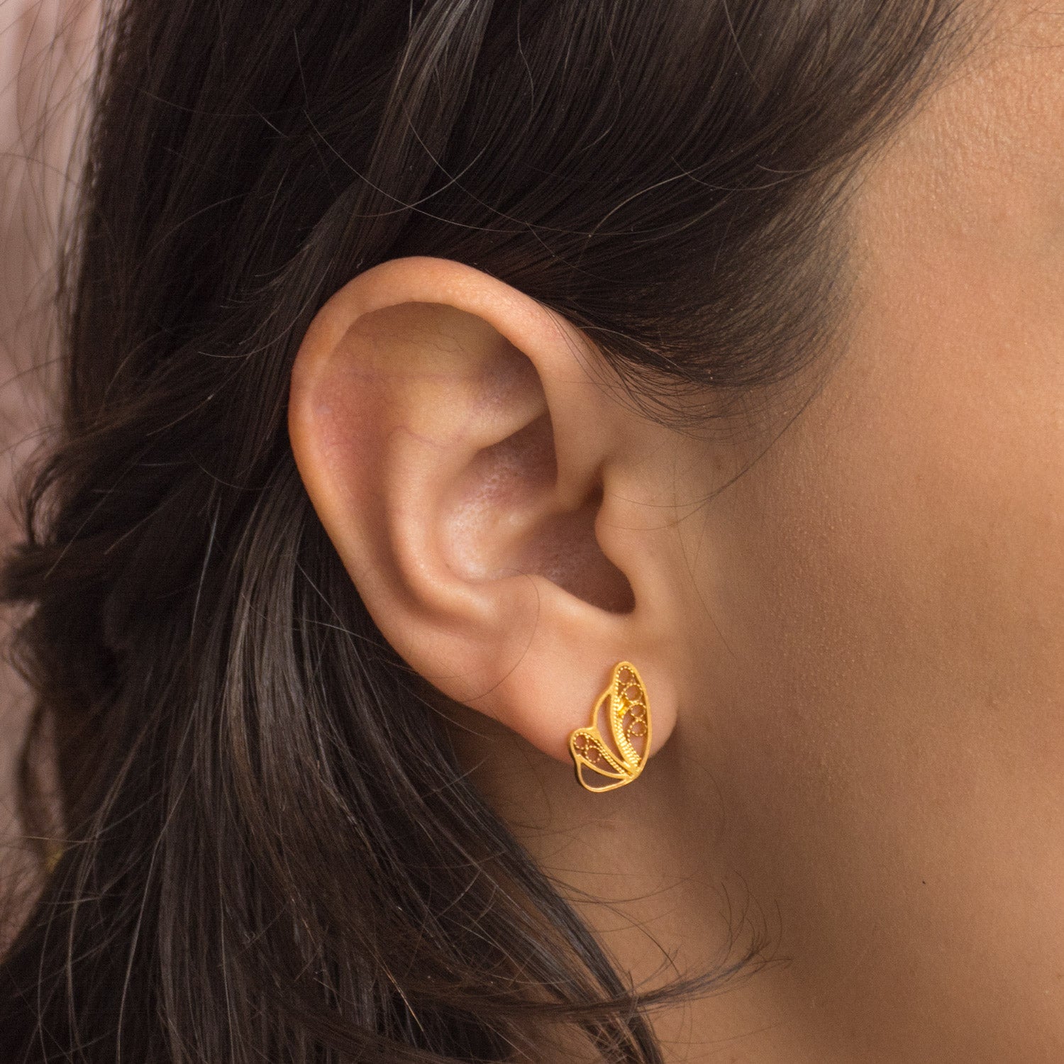 Aretes Topos Mini Media Mariposa en Filigrana