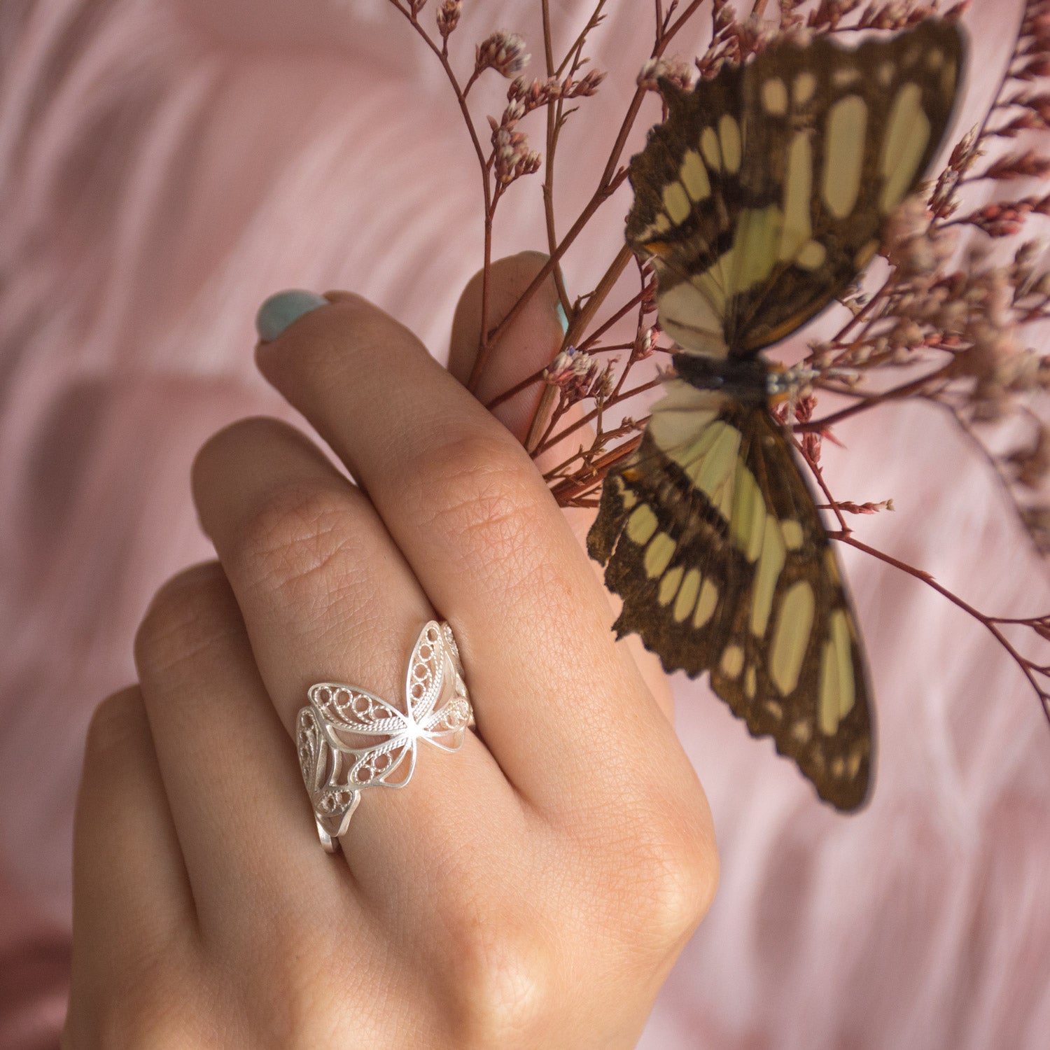 Anillo Juntas Mariposas en Filigrana