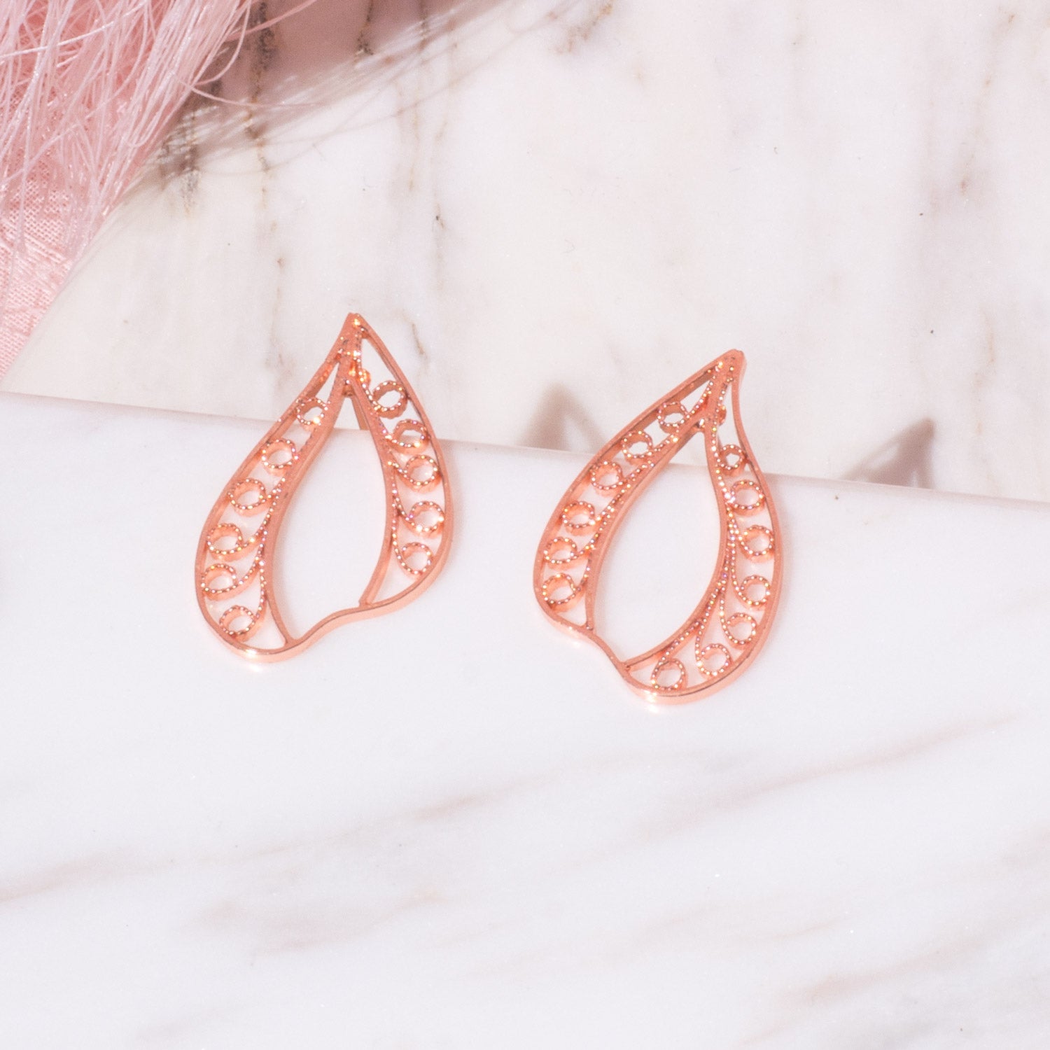 Aretes Topo Petalo de Mariposa en Filigrana