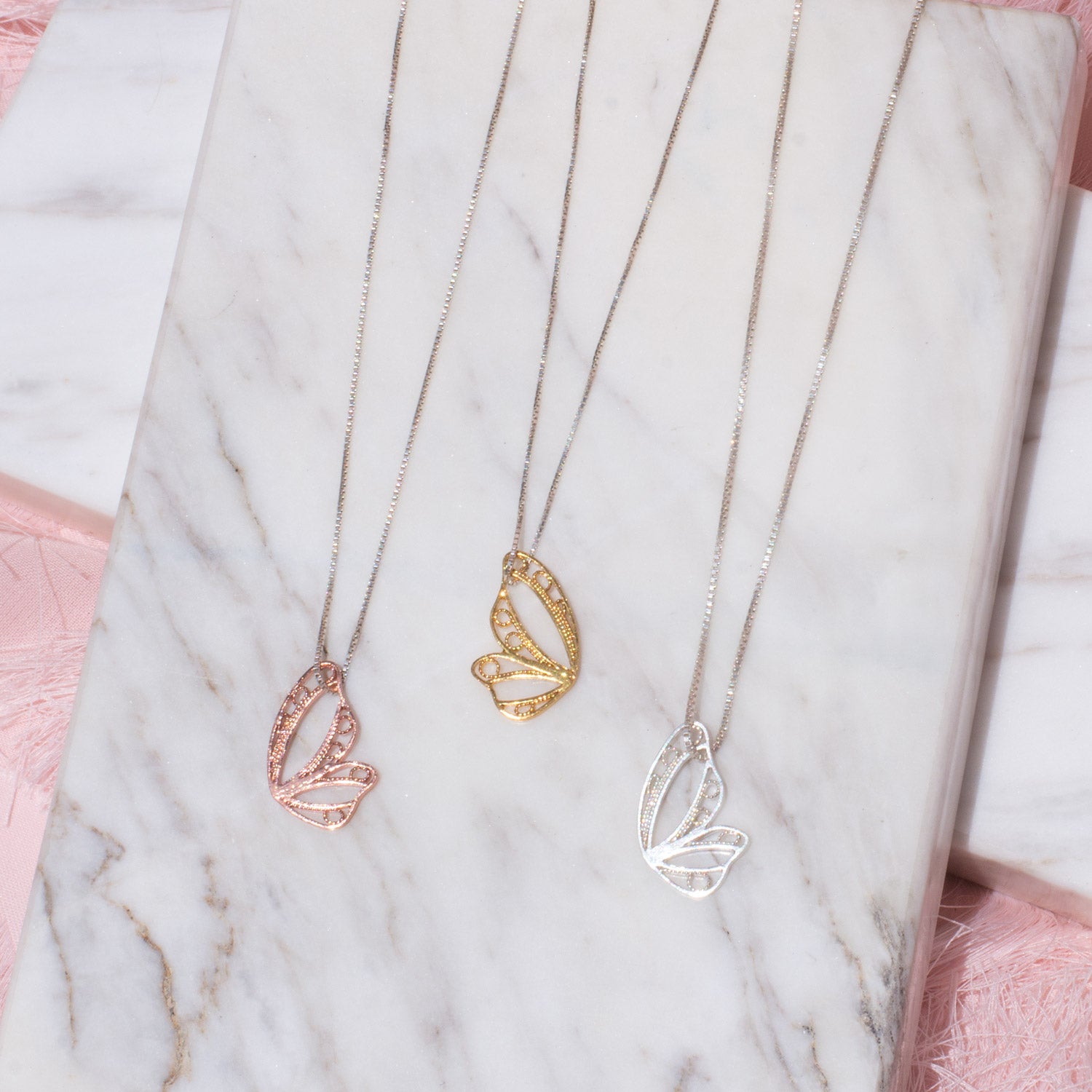 Gargantilla Media Mariposa en Filigrana