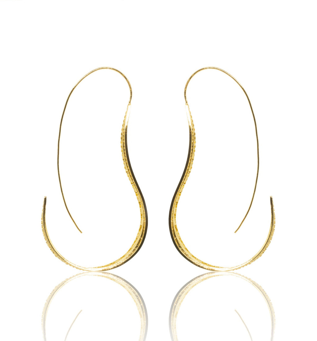 Aretes de filigrana momposina en plata chapados en oro de 24 kilates. Parte de la colección FW'19 ELYSIA,Filigree Jewelry. #IAMDAILA