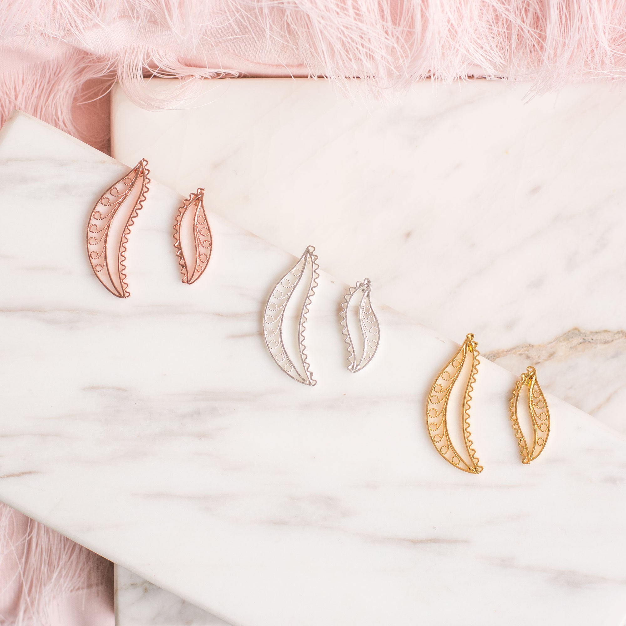 Aretes topo Asimétricos Eos en Filigrana