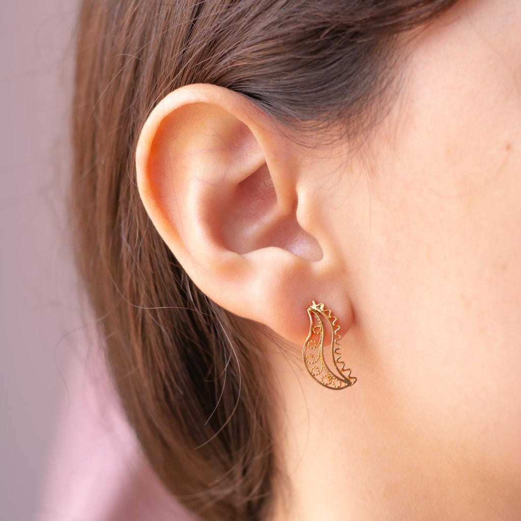 Aretes de Filigrana Momposina en plata chapados en oro de 24 kilates. Filigree Jewelry. #IAMDAILA.