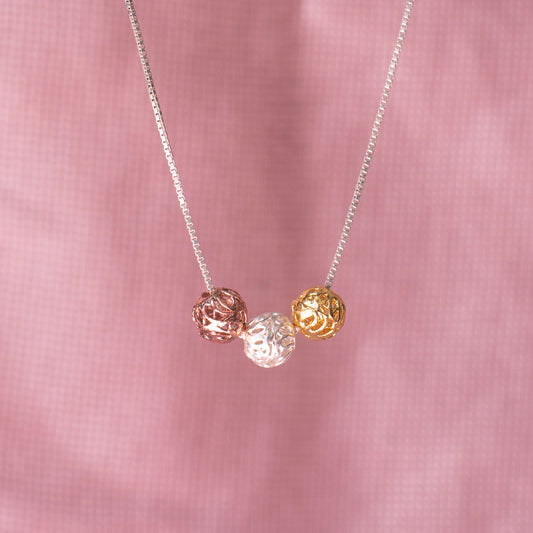 Collar Tres Esferas Mini en Filigrana (Oro-Plata-Rosa)