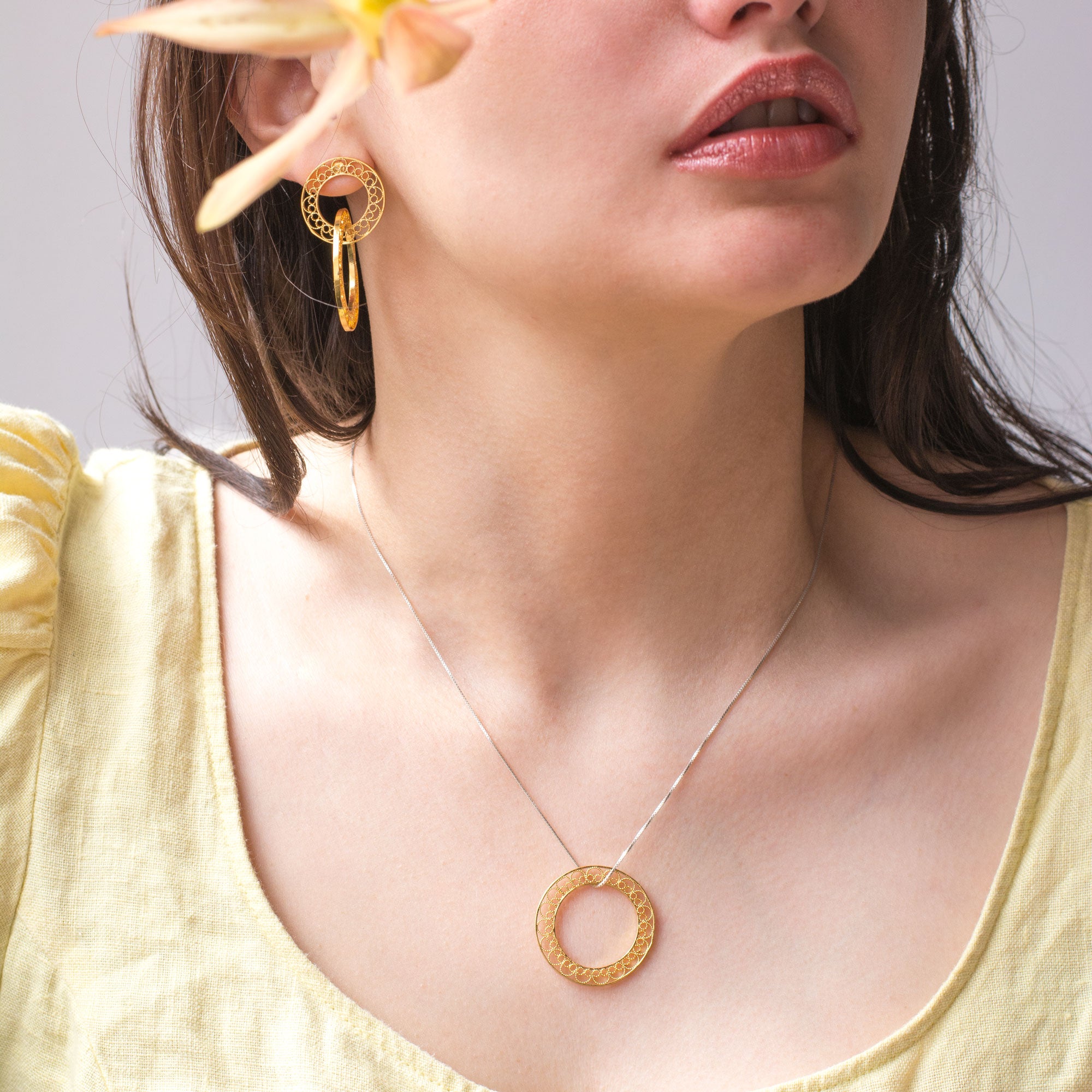 Collar Caracol Aro en Filigrana