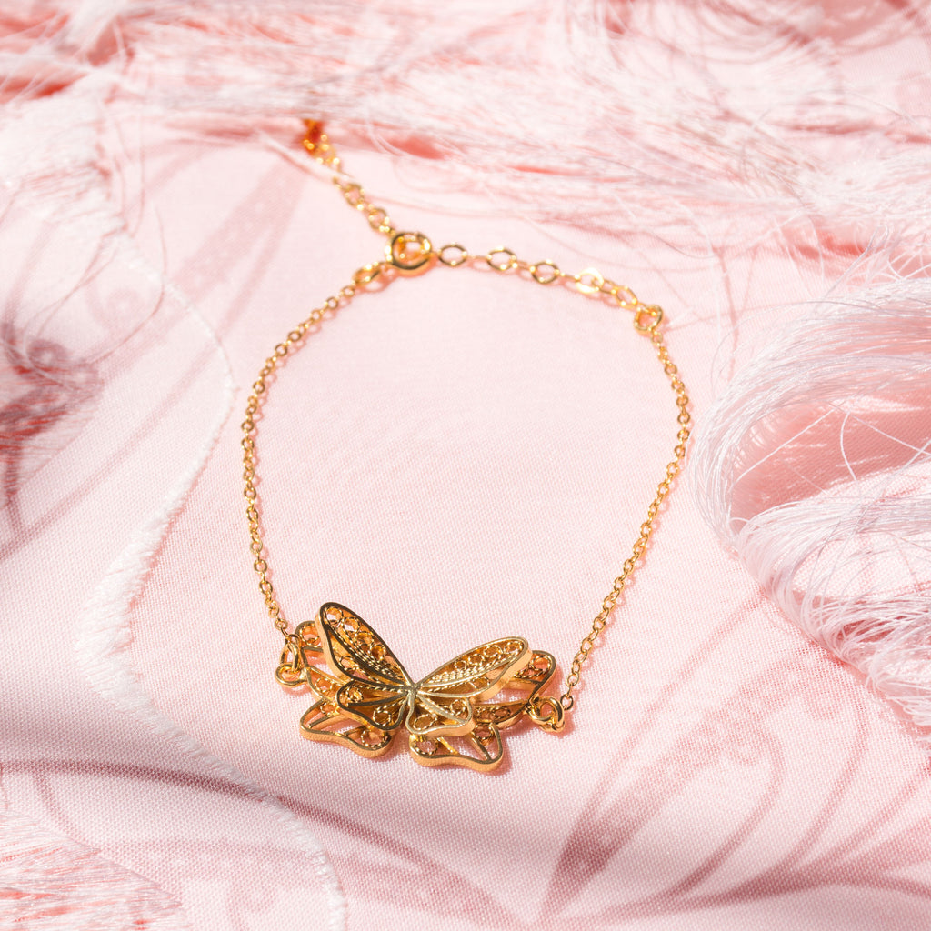 Pulsera de mariposa en filigrana momposina en plata chapados en oro de 24 kilates