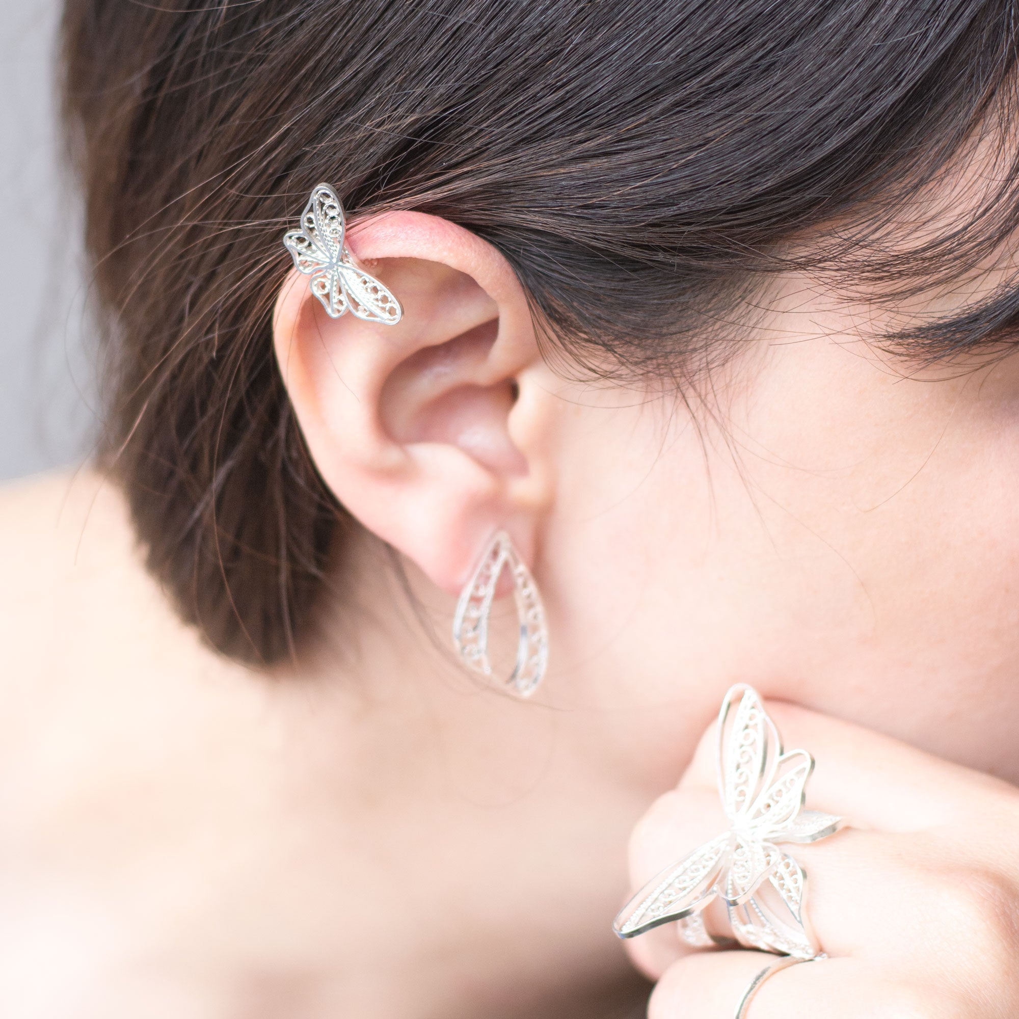 Aretes Topo Petalo de Mariposa en Filigrana