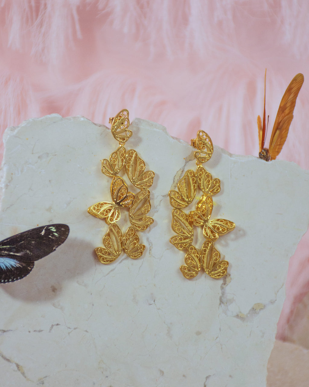 Pendientes Percha de Mariposa Alada en Filigrana